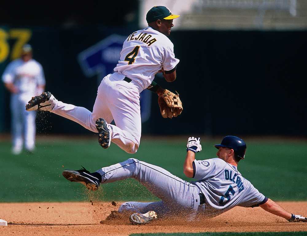 The second base slide controversy - Mangin Photography Archive